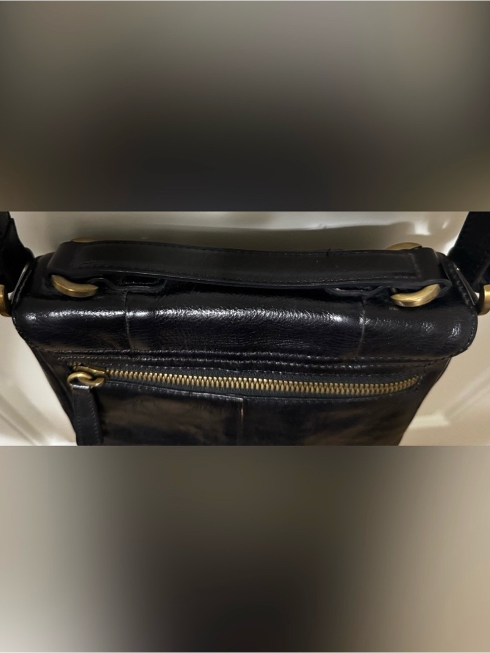 Hobo International Black Leather Crossbody Bag - Timeless Style - Picture 11 of 11